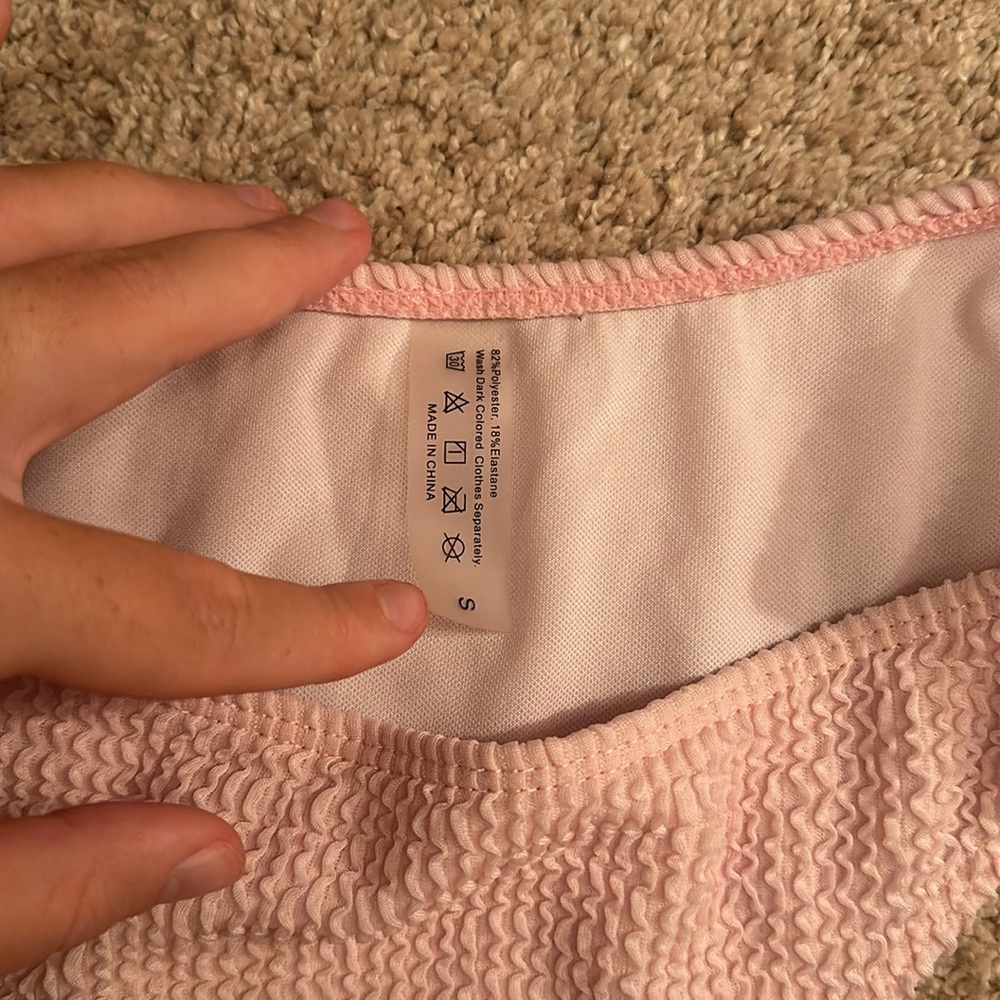 Textured Pink Bikini Set - Picture 2 of 4